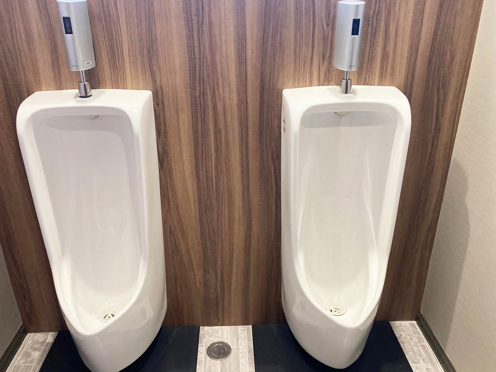 男性用トイレ