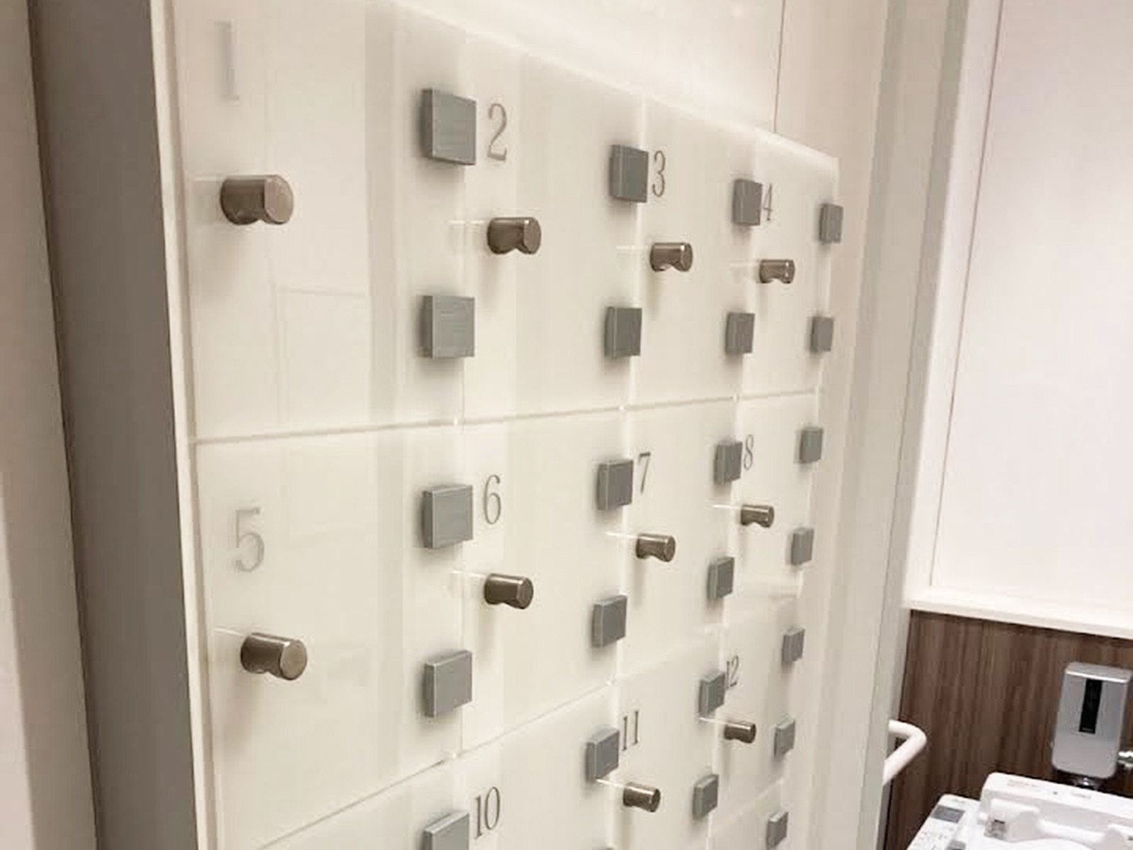 トイレ内の小物入れ