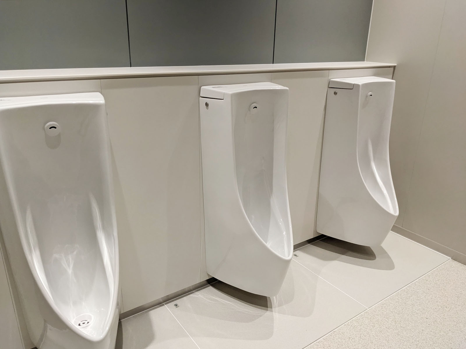 男性用トイレ