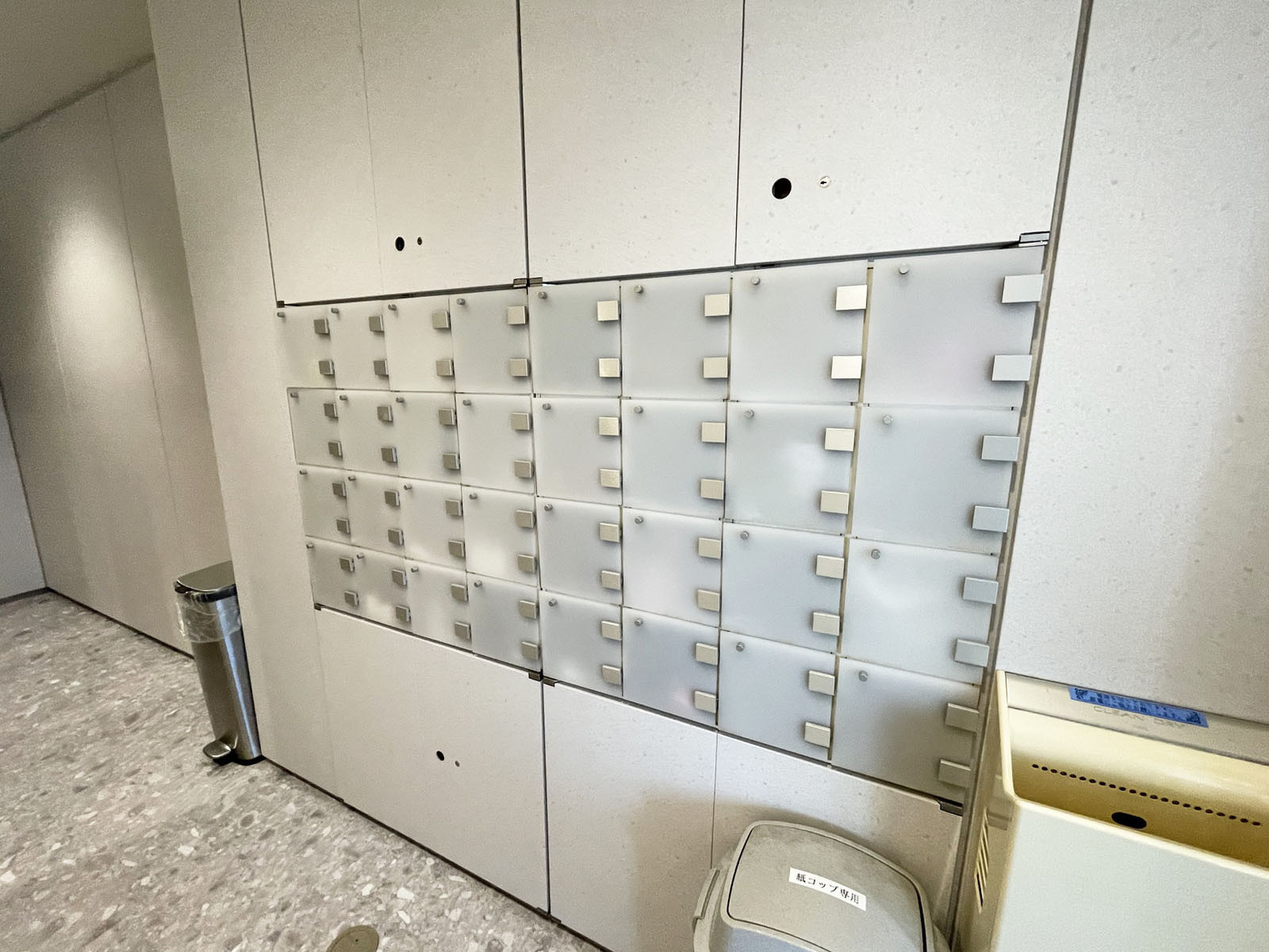 トイレ内の収納ボックス