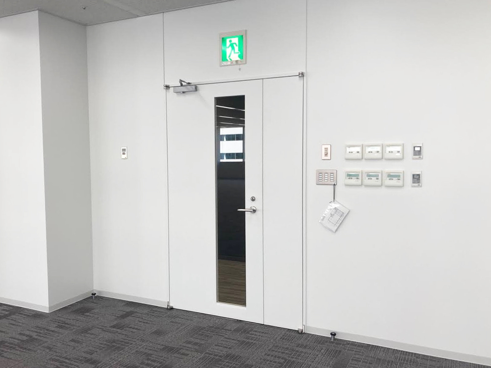 貸室出入口