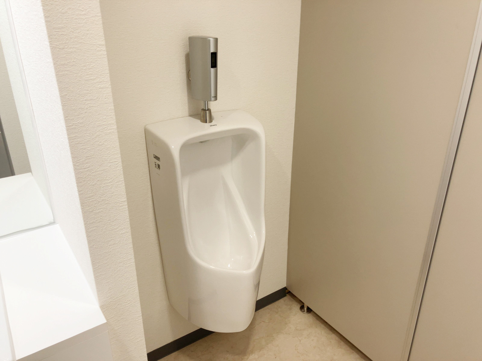 男性用トイレ