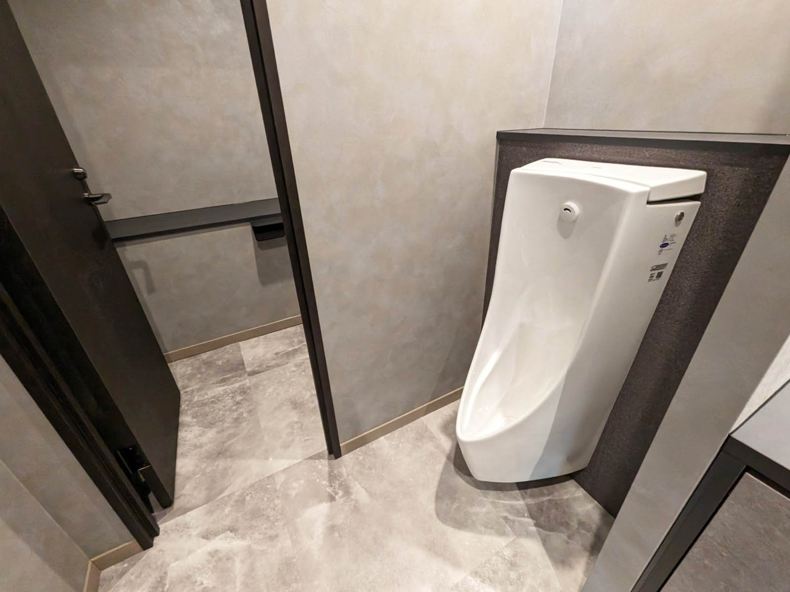 男性用トイレ
