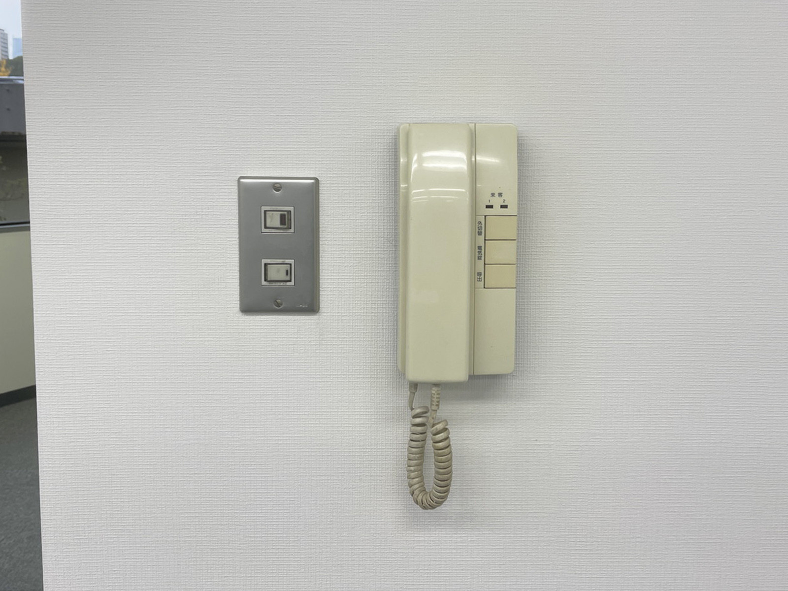 インターホン