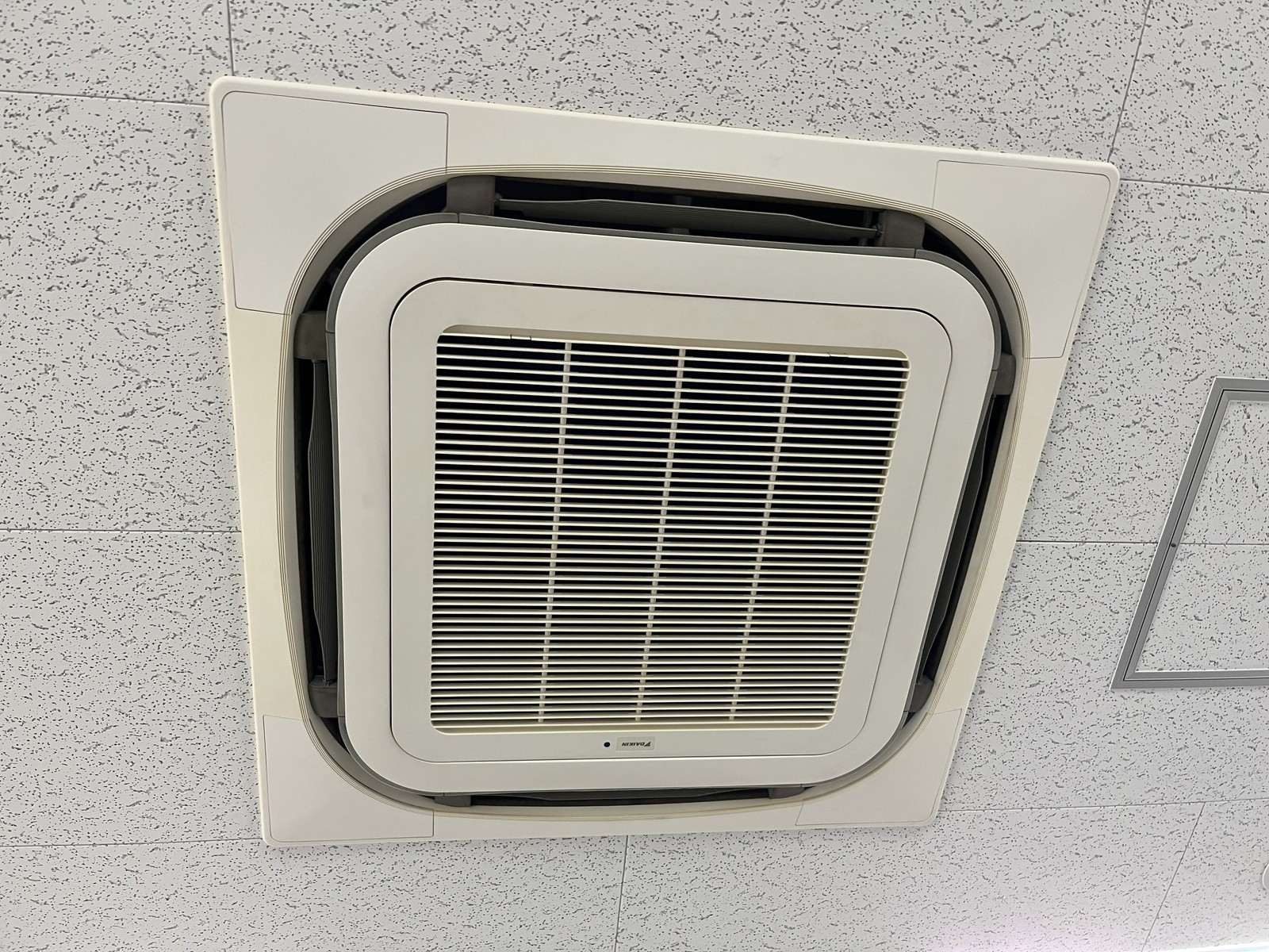 空調吹き出し口