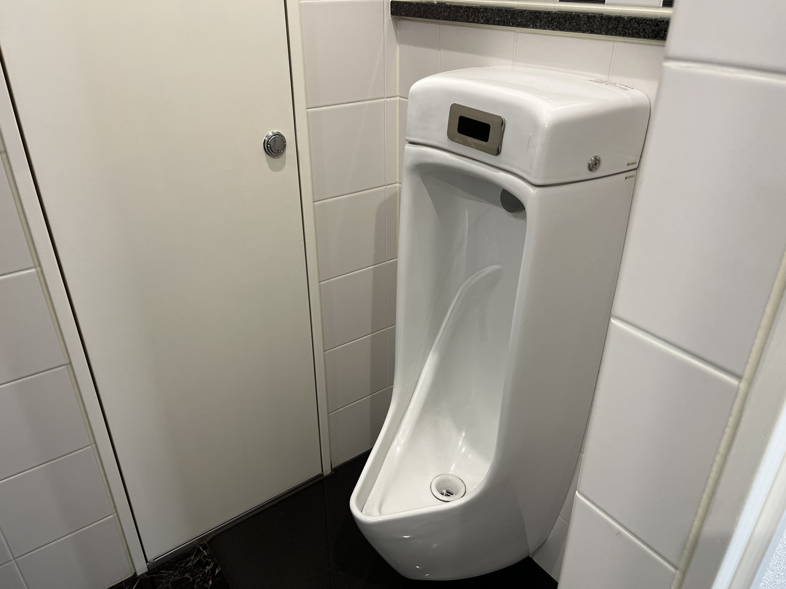 男性用トイレ