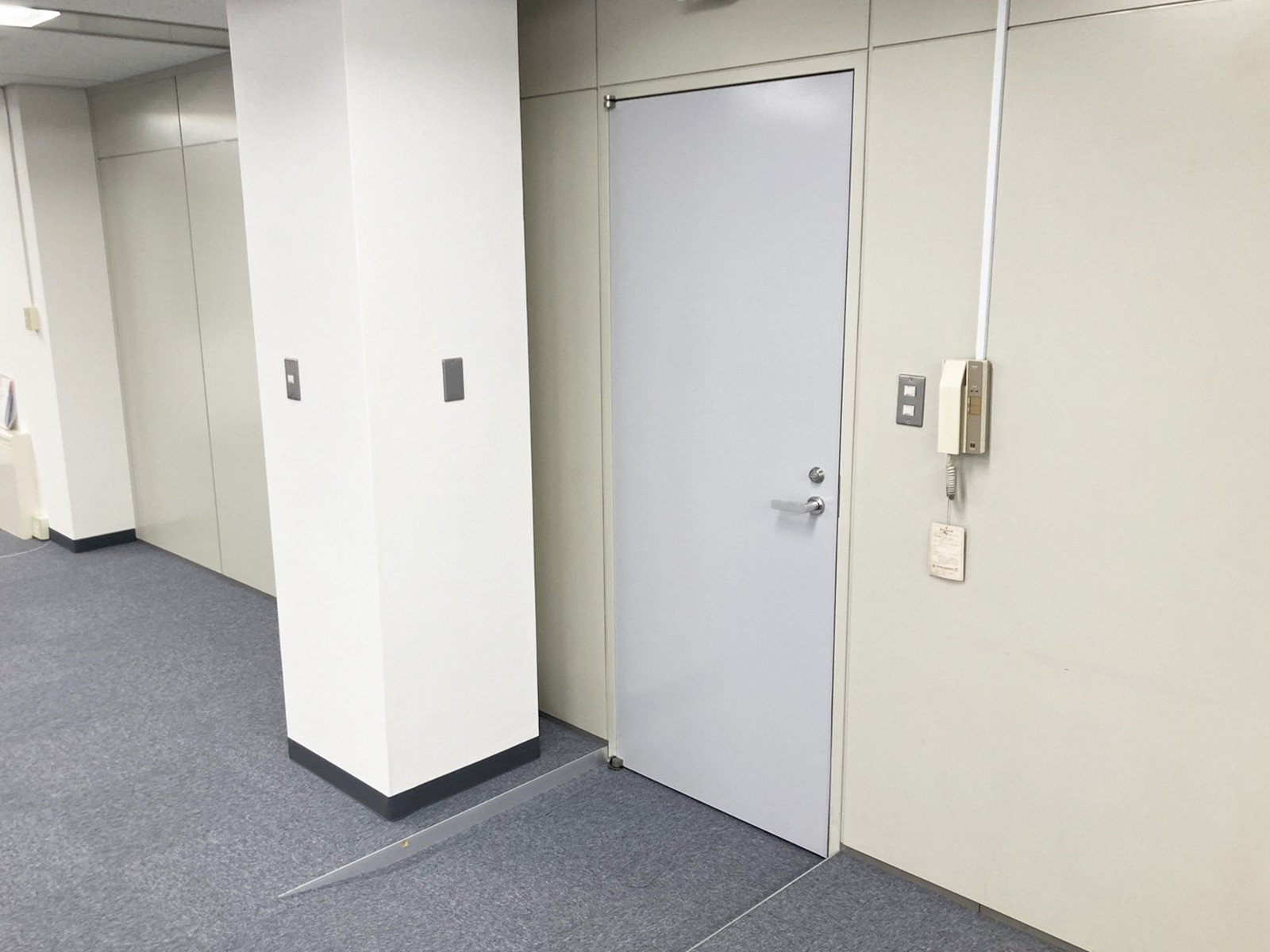 貸室出入口