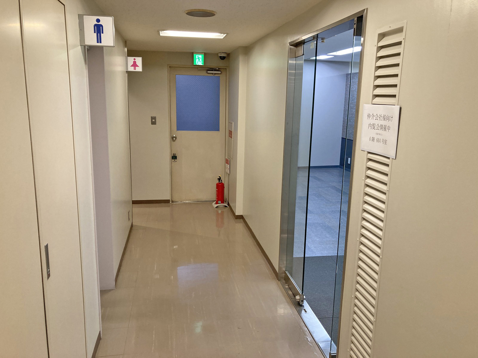 貸室出入り口