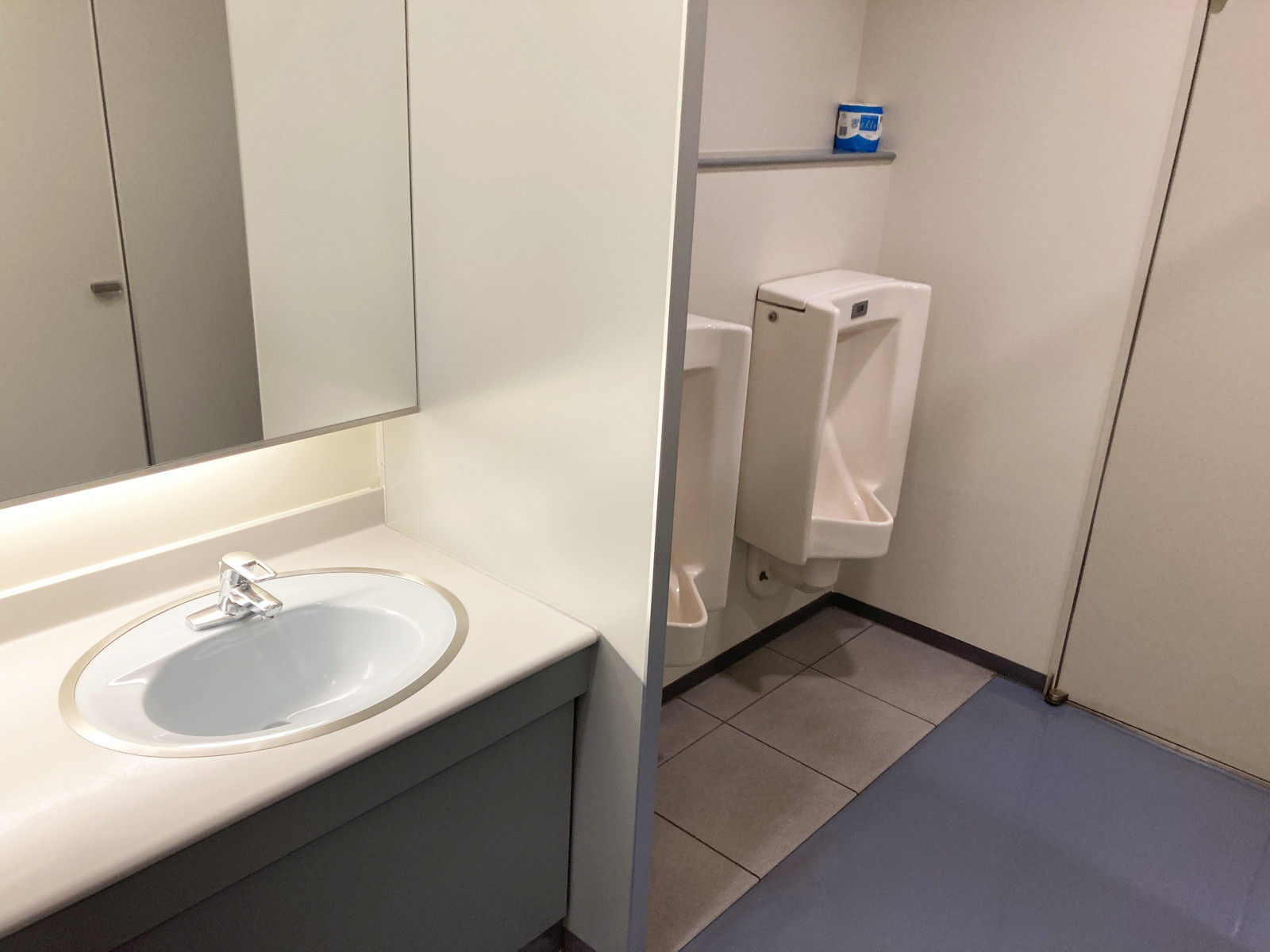 男性用トイレ