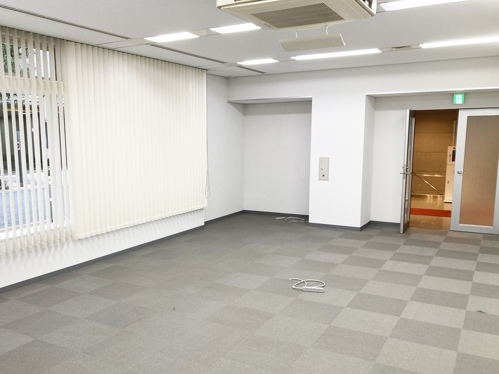 別角度の様子