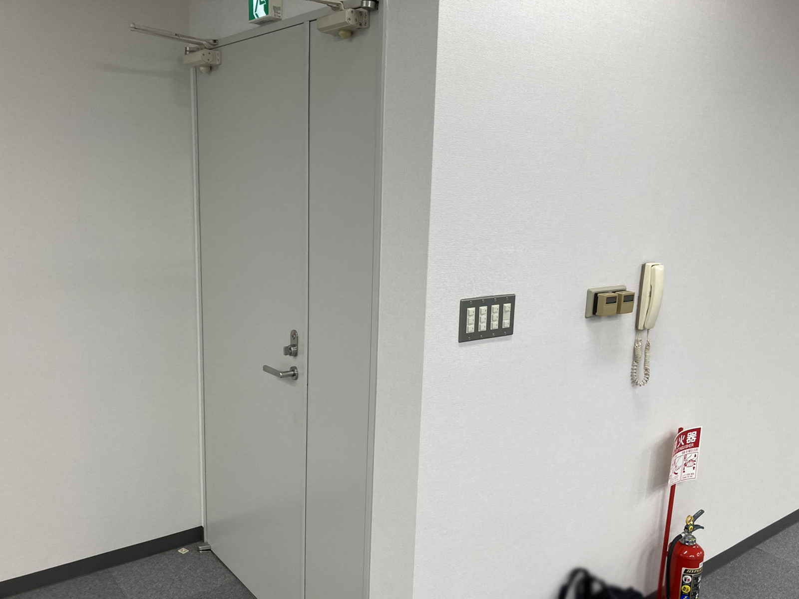 貸室出入口