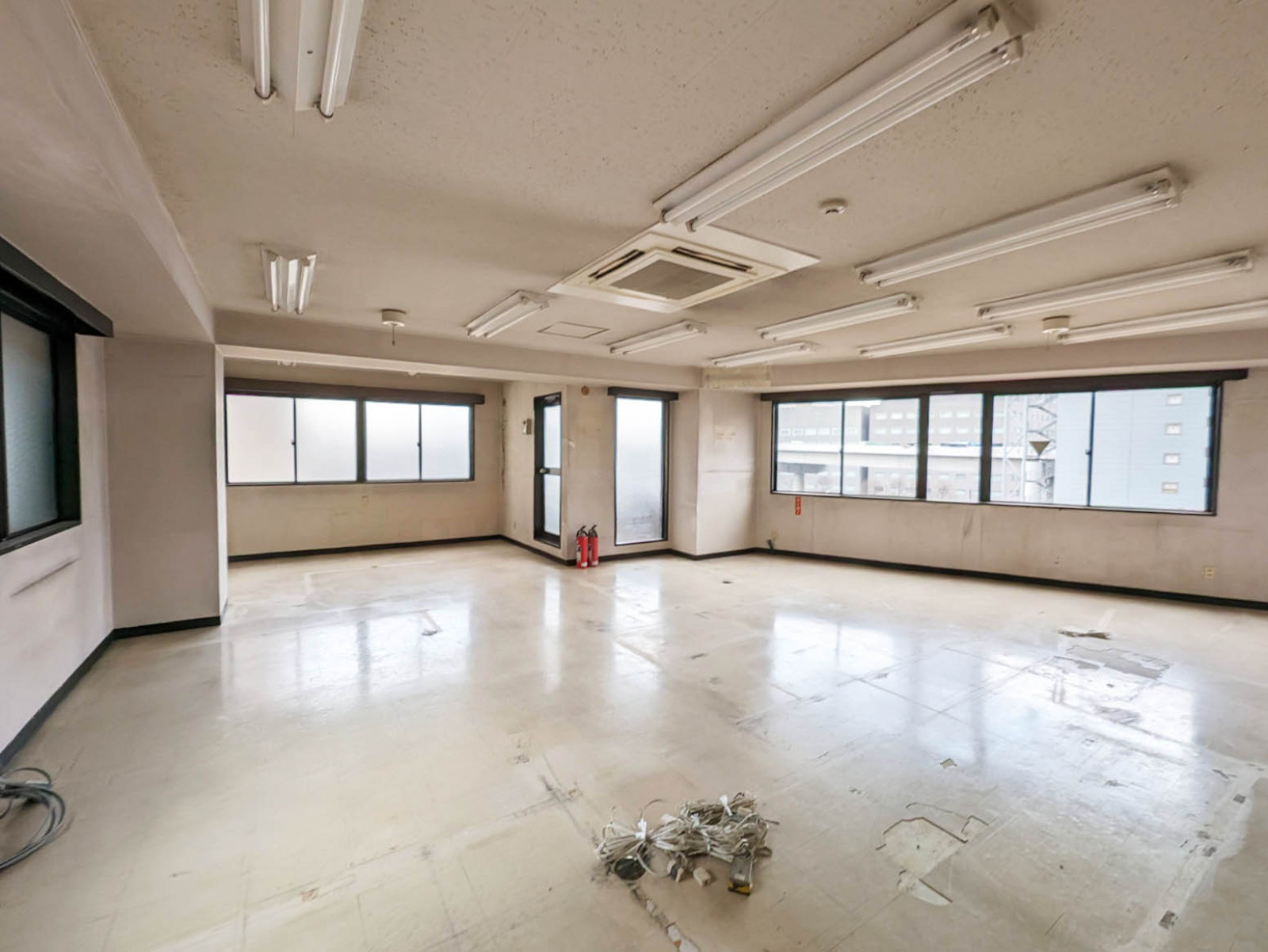 オフィス室内参考画像(6階・約21坪)