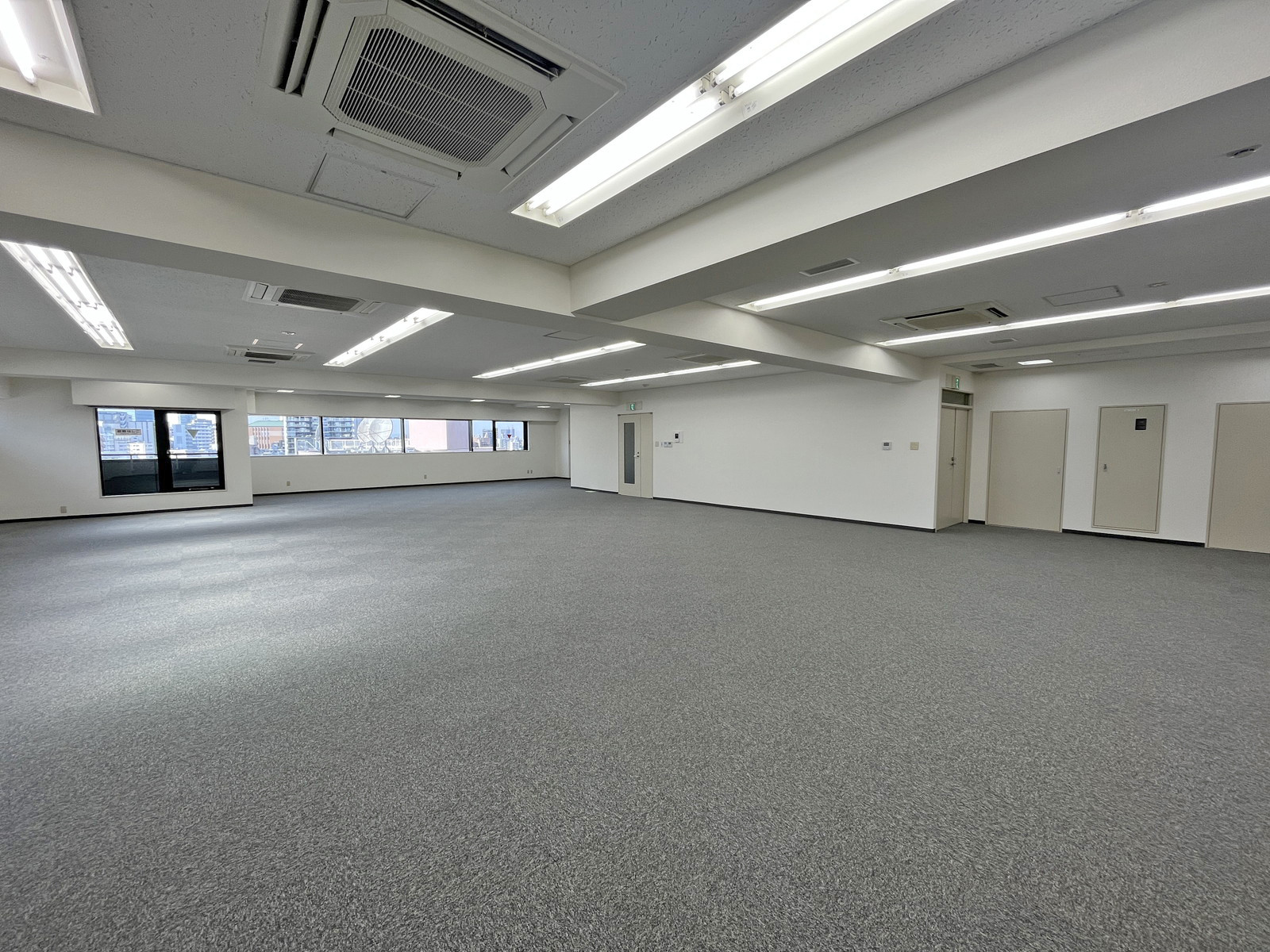 オフィス室内参考画像（9階・約74坪）