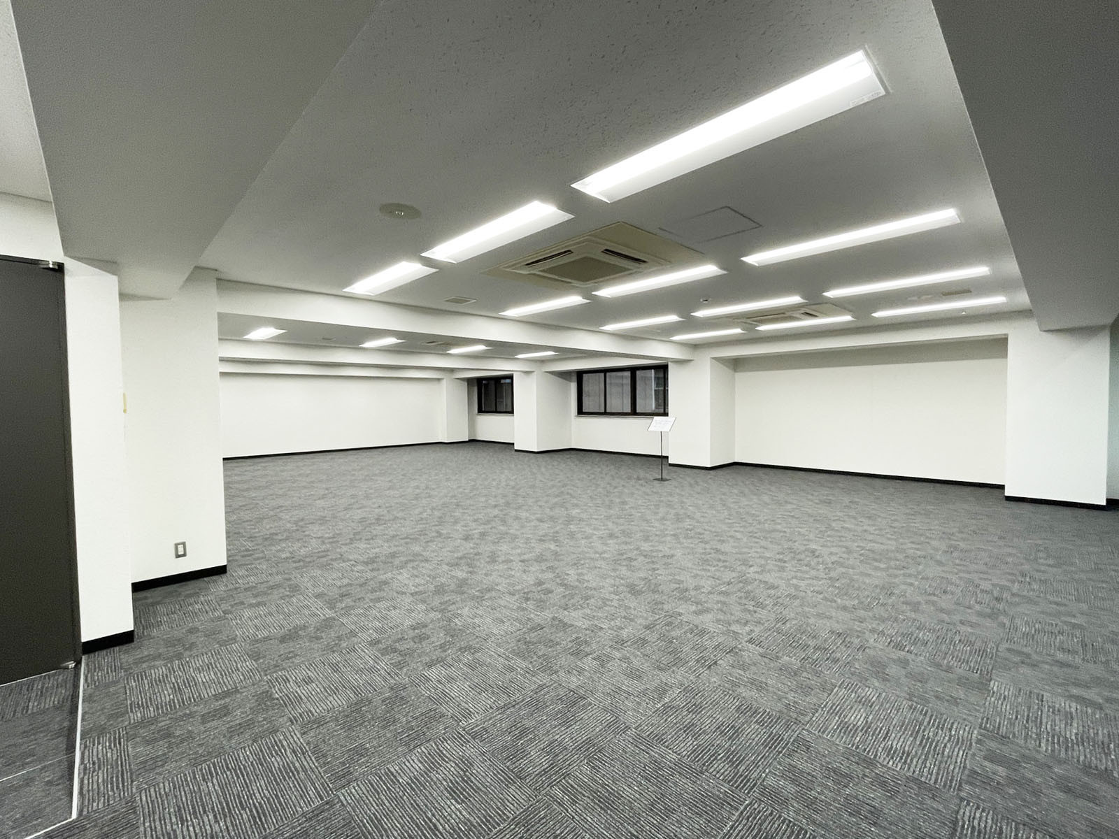 オフィス室内参考画像(5階・約50坪)