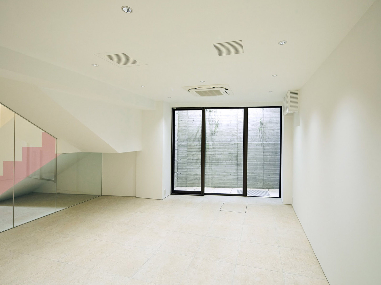 室内7