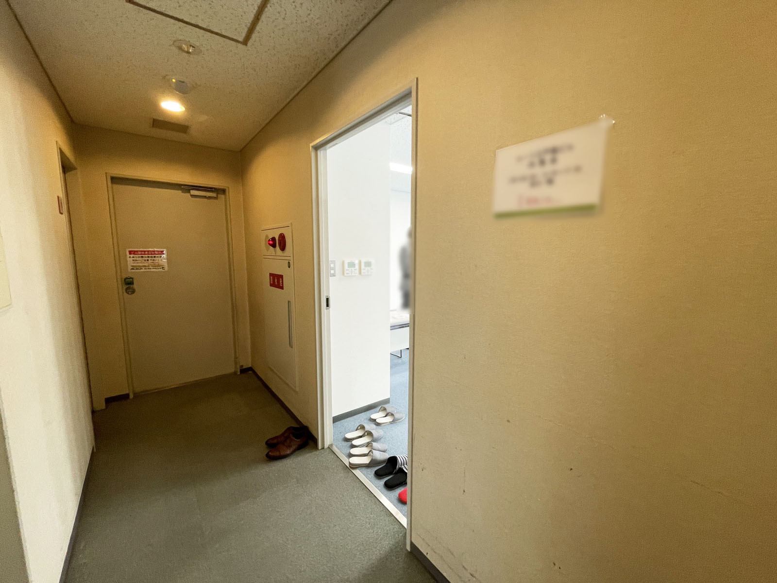 貸室出入口