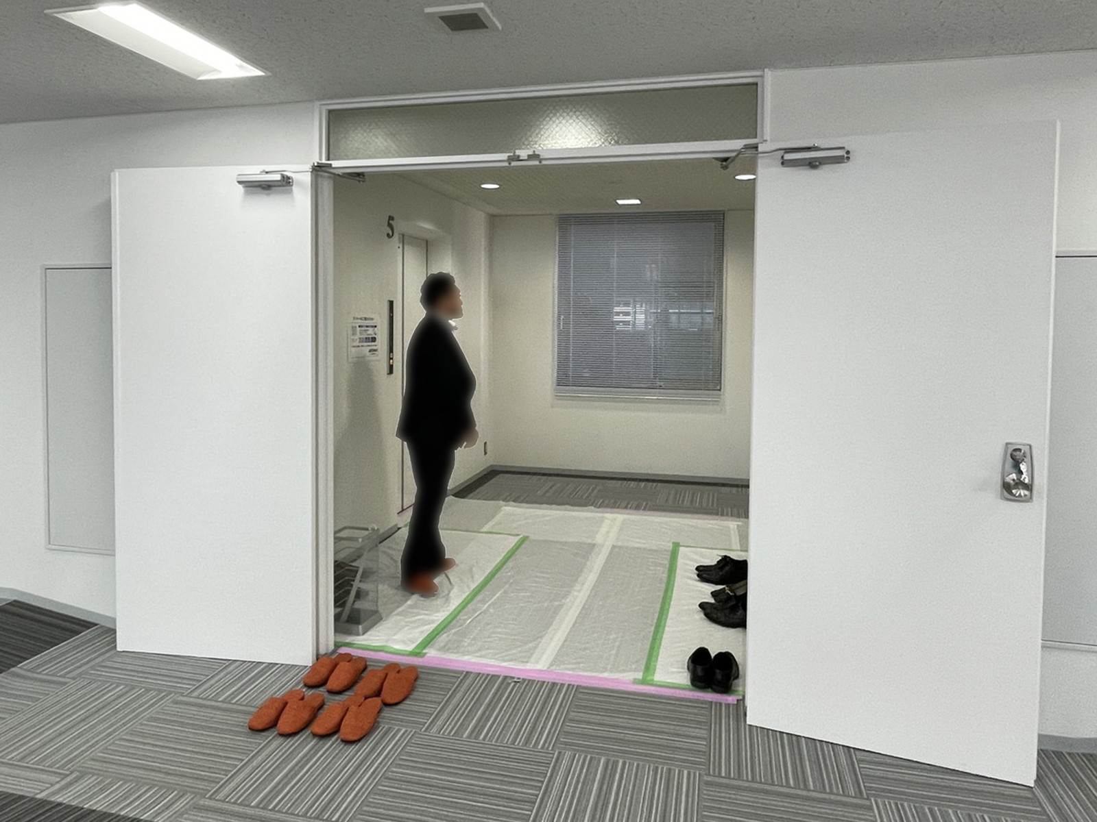 貸室出入口