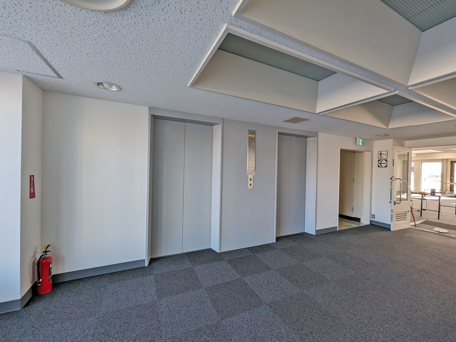 エレベーターホール