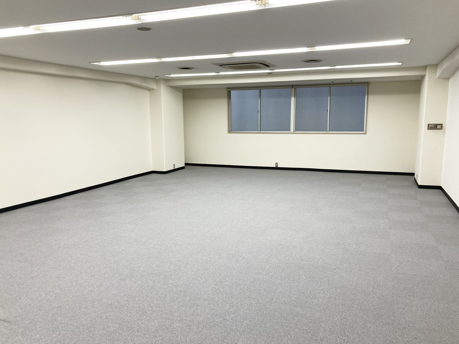 オフィス室内参考画像(3階・約23坪)
