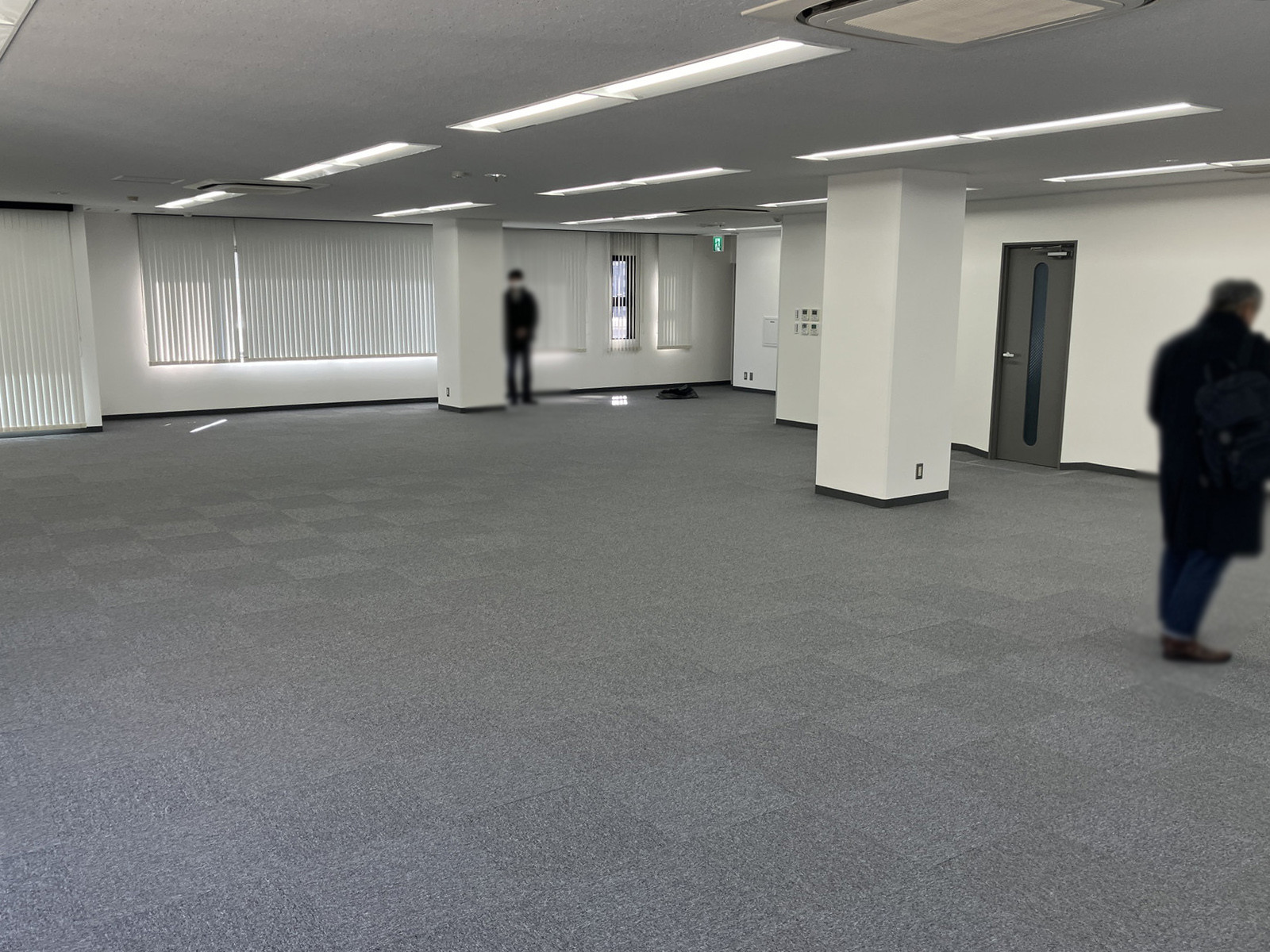 別角度の様子
