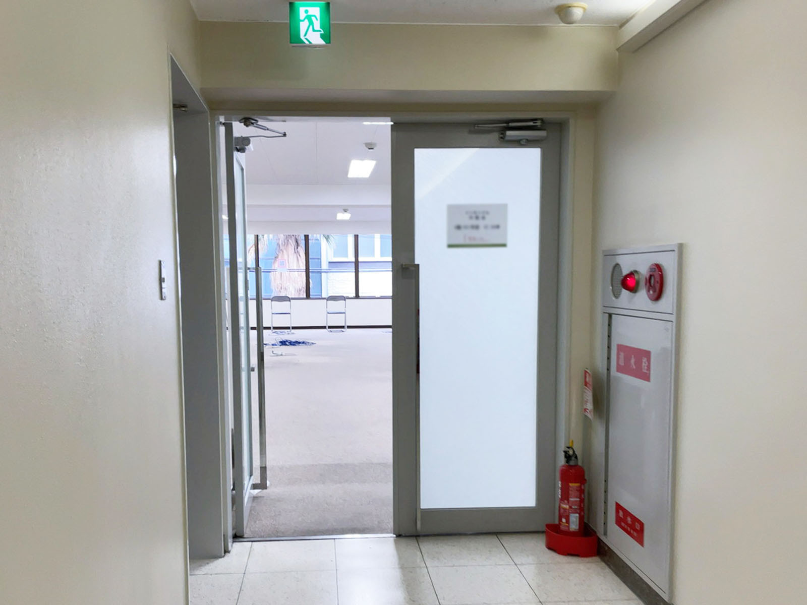 貸室出入口