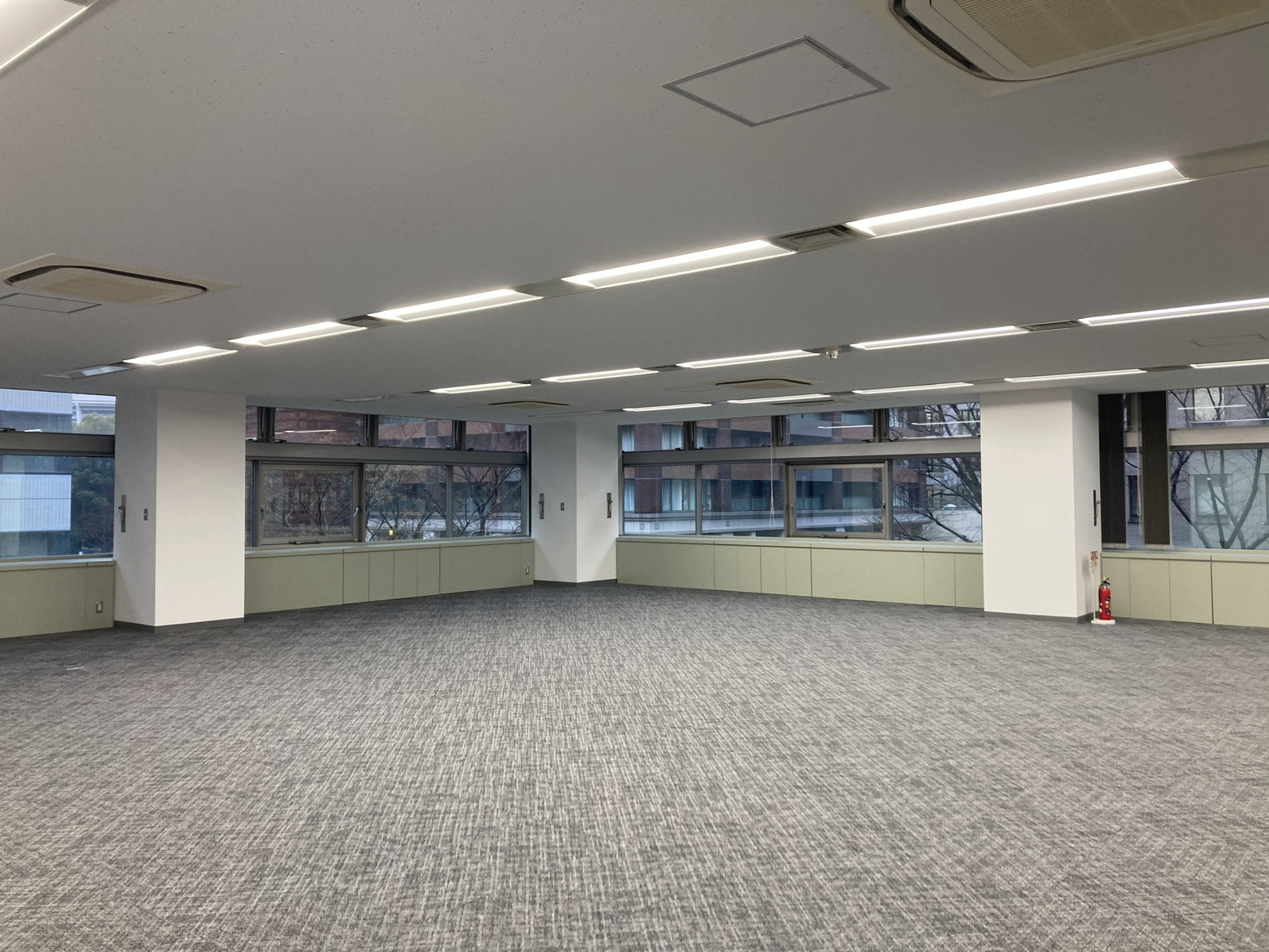 オフィス室内参考画像（3階・約52坪）