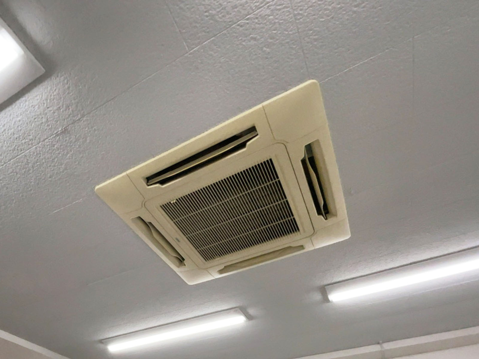 空調