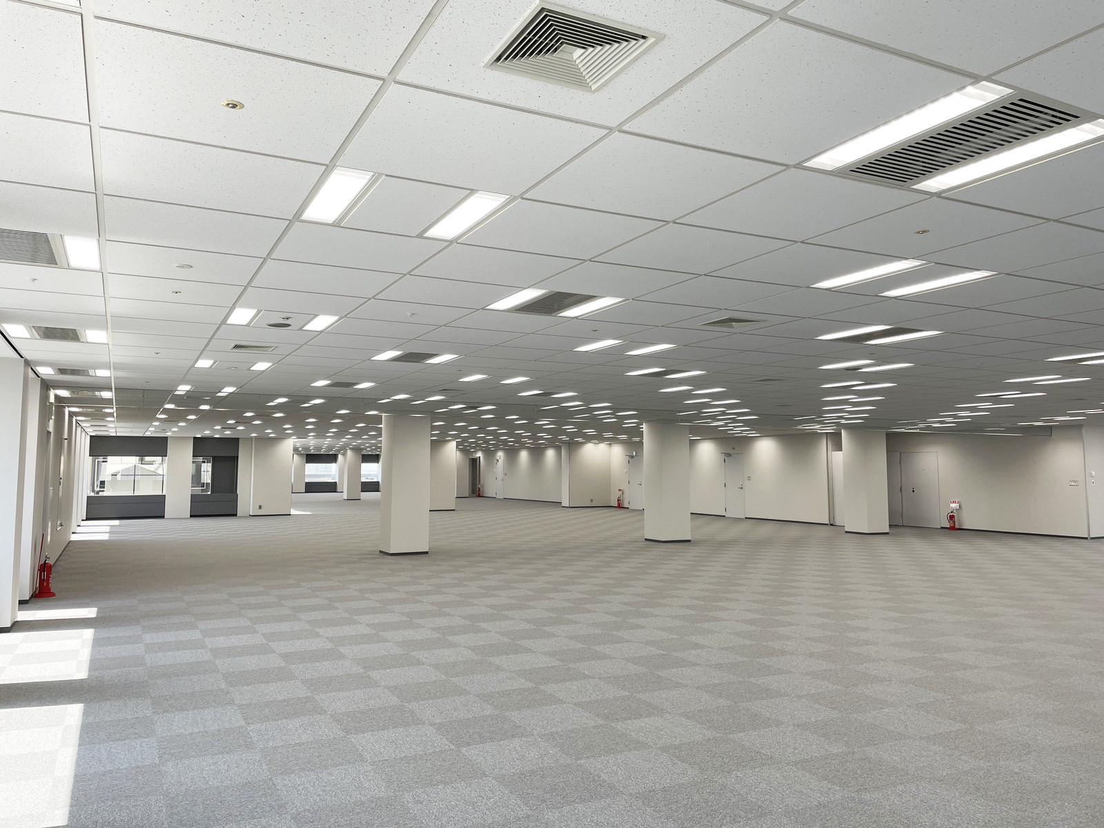 オフィス室内参考画像（27階・約431坪）