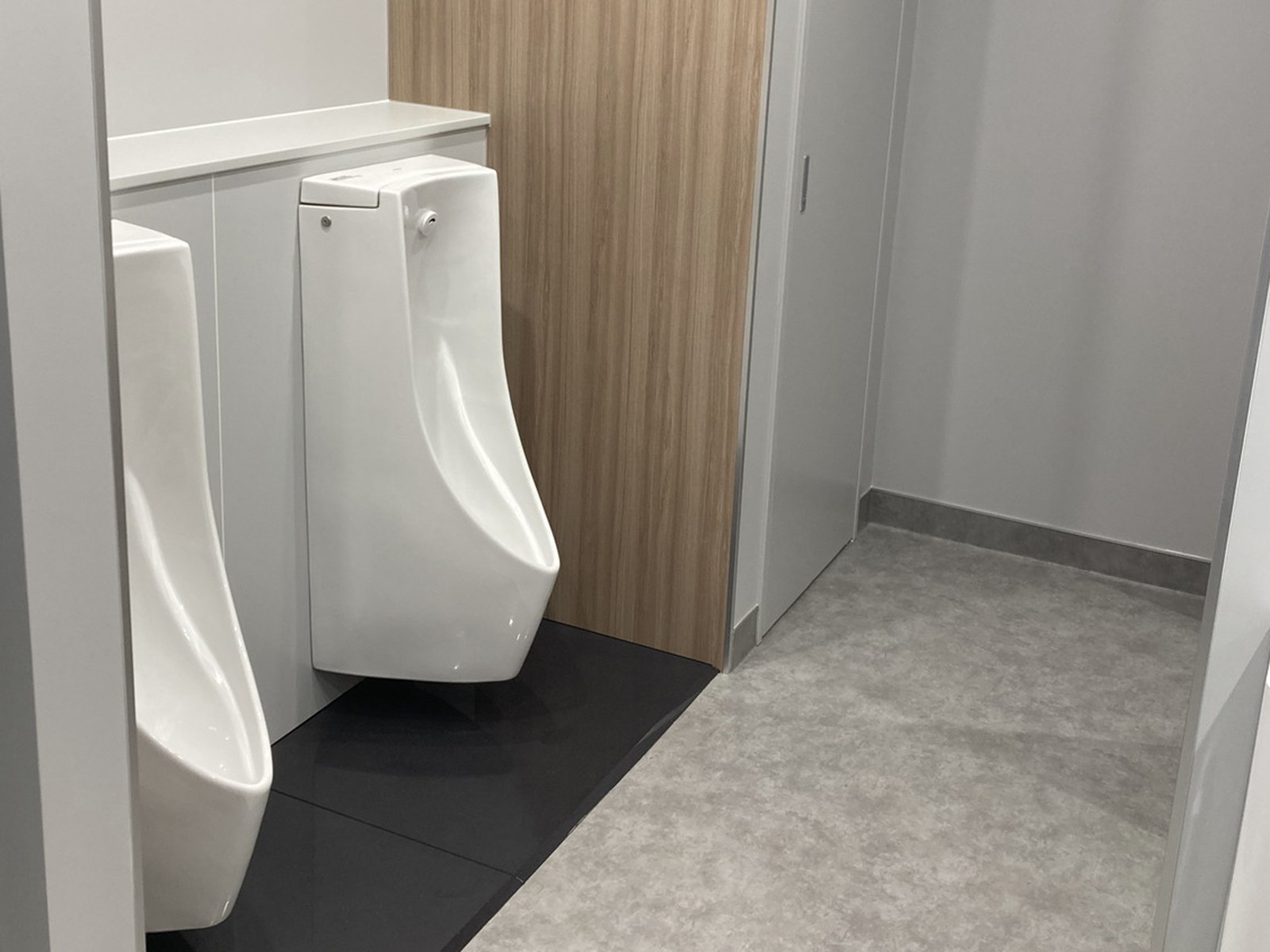 男性用トイレ