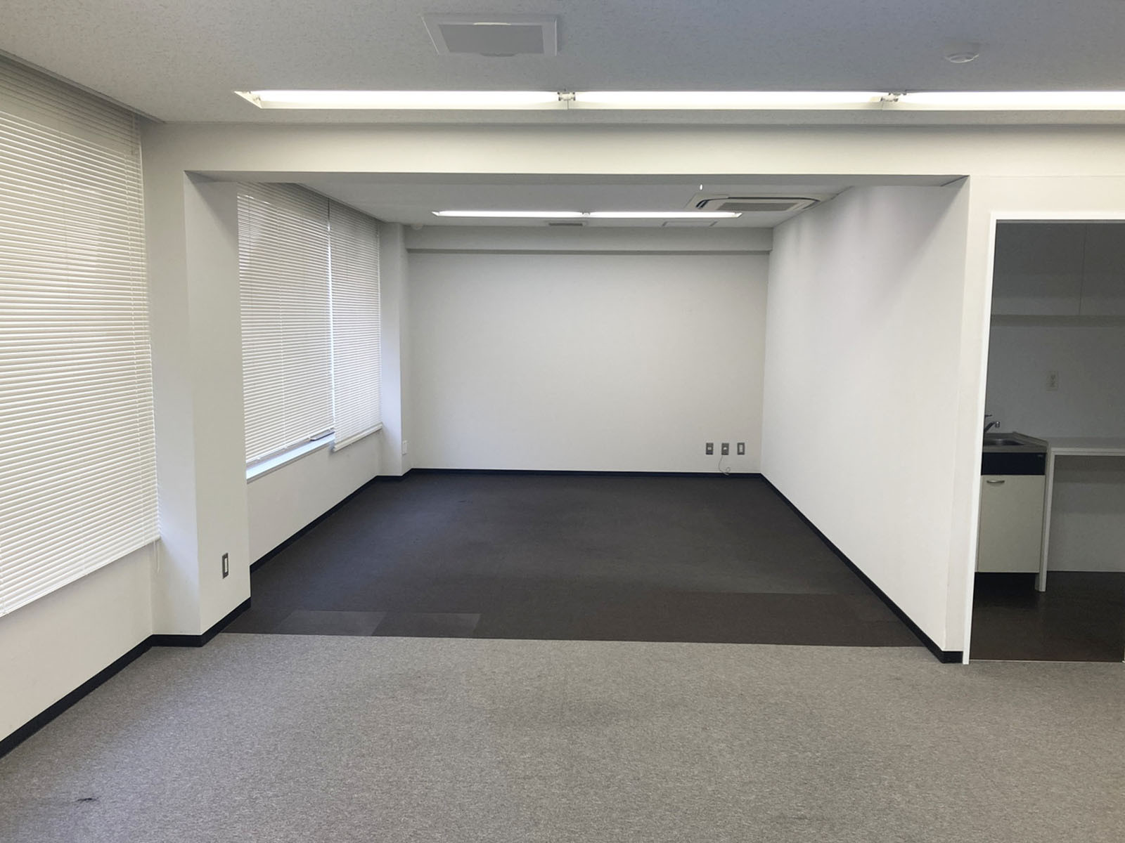 別角度の様子