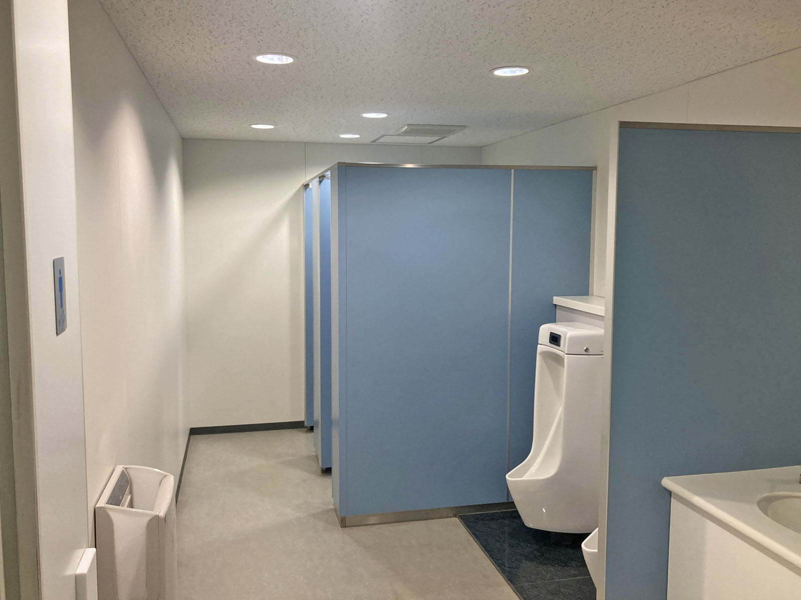男性用トイレ
