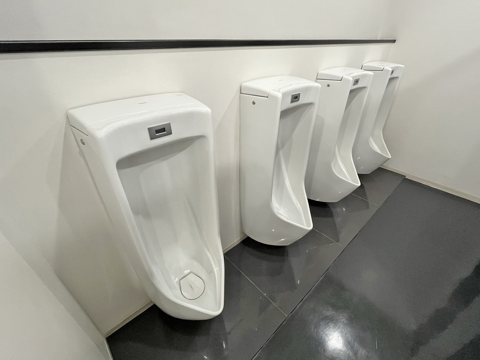 男性用トイレ