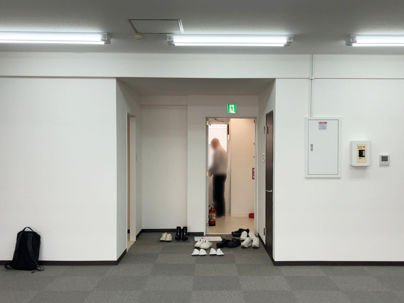 貸室出入口付近