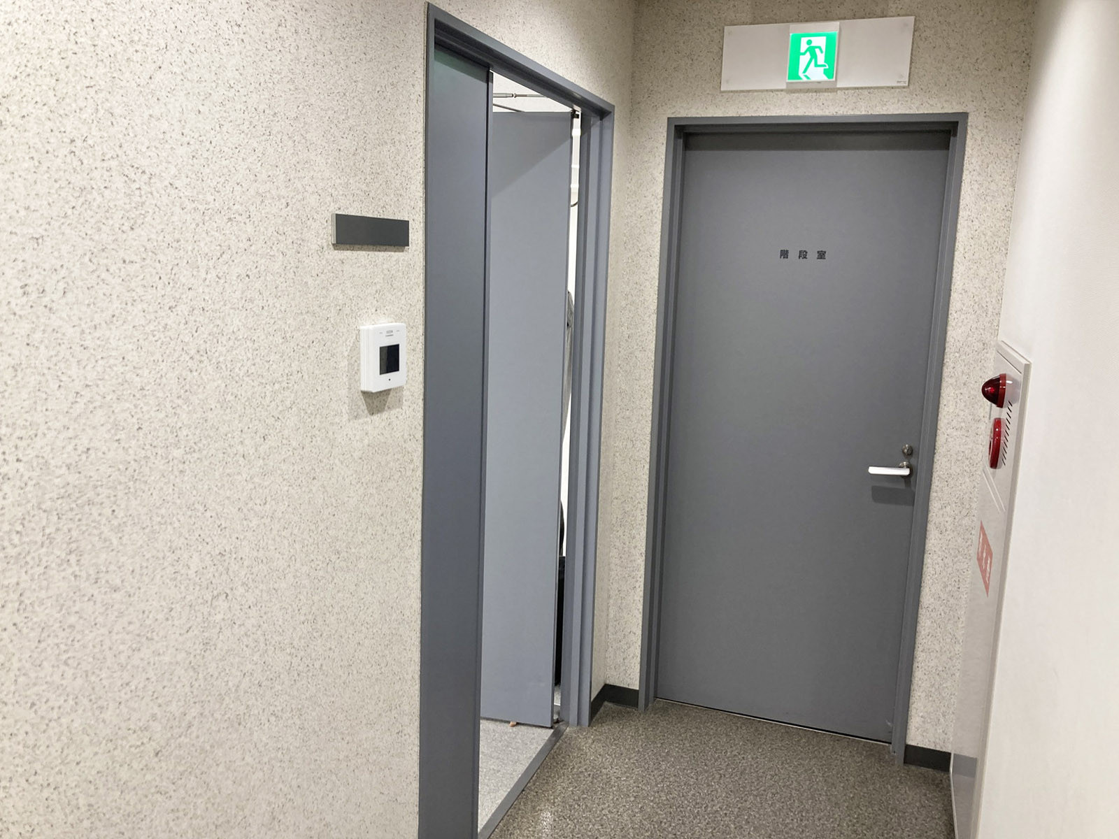 貸室出入口