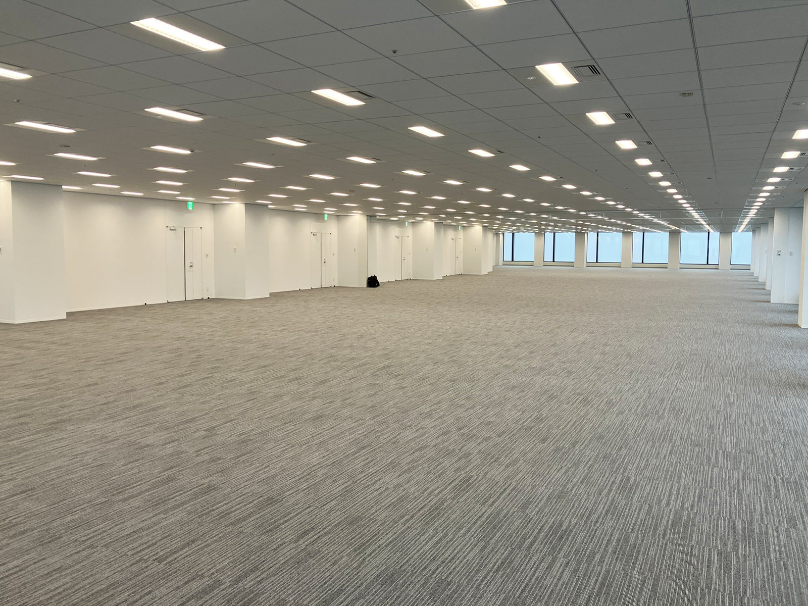 オフィス室内参考画像（31階・約331坪）