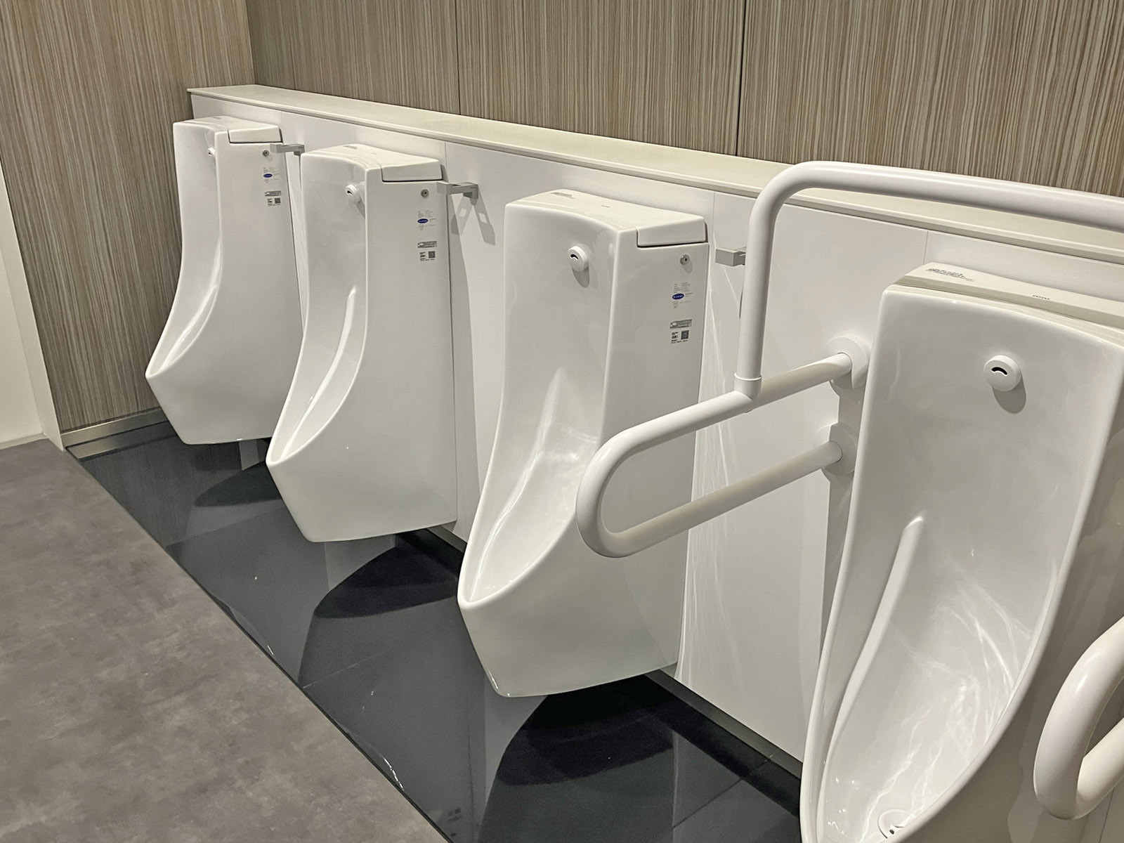 男性用トイレ