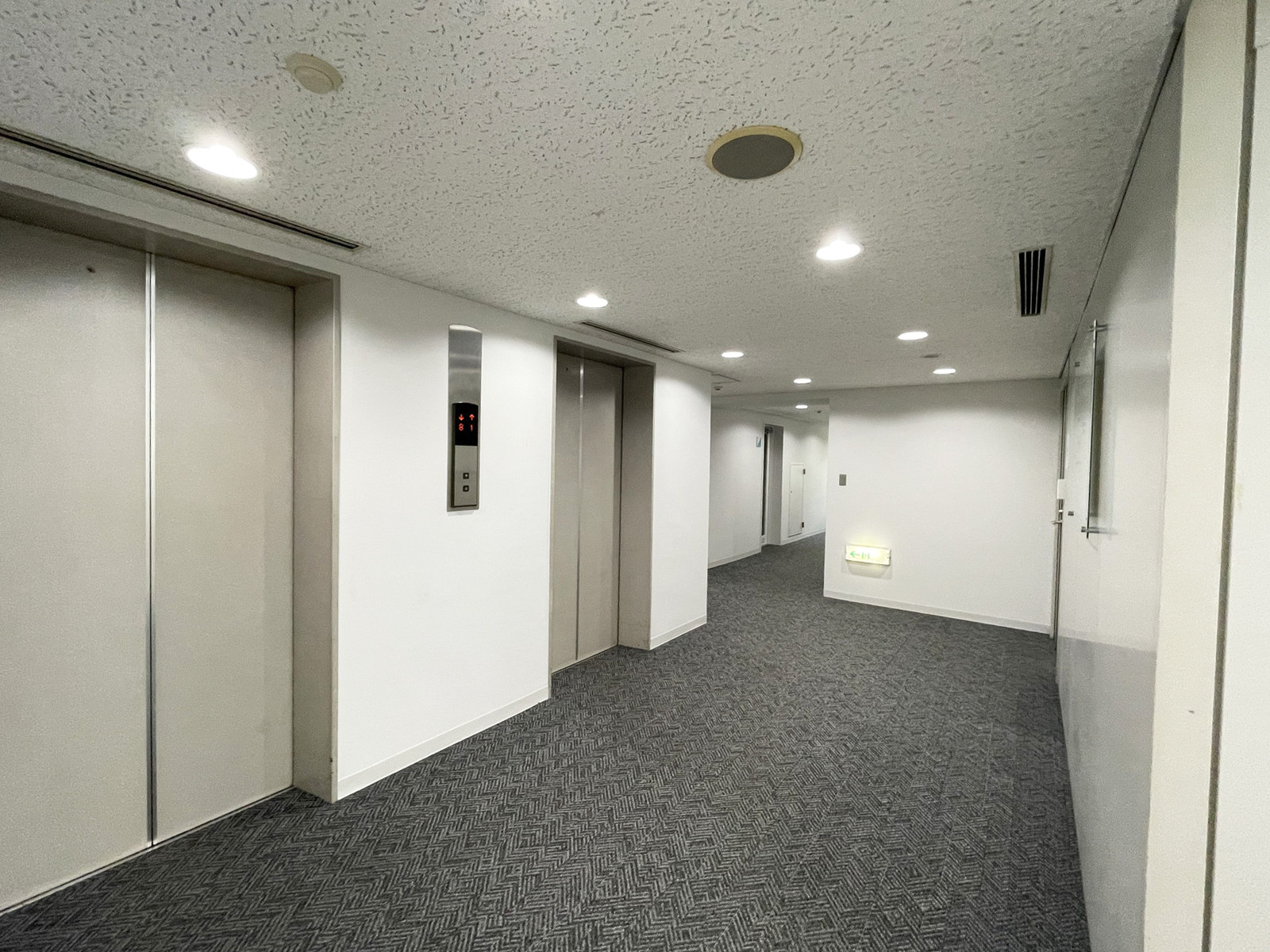 エレベーターホール