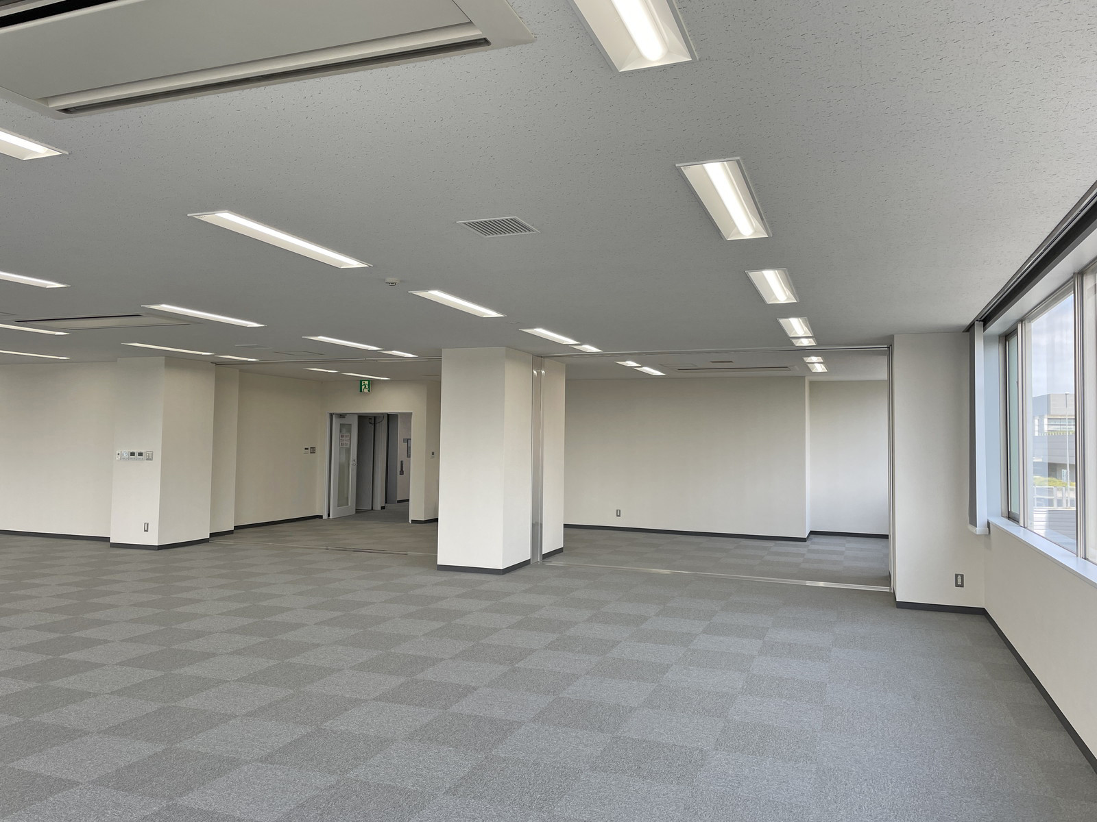 別角度の様子