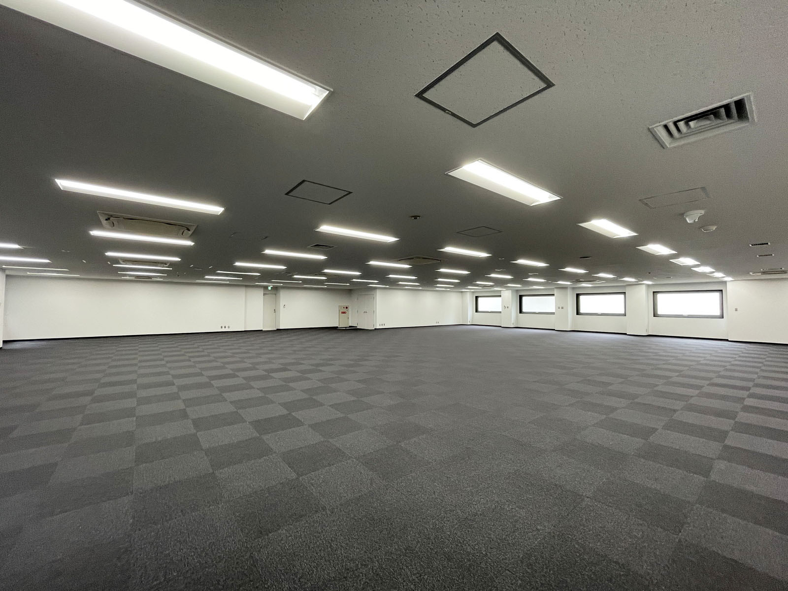 オフィス室内参考画像(4階・約127坪)