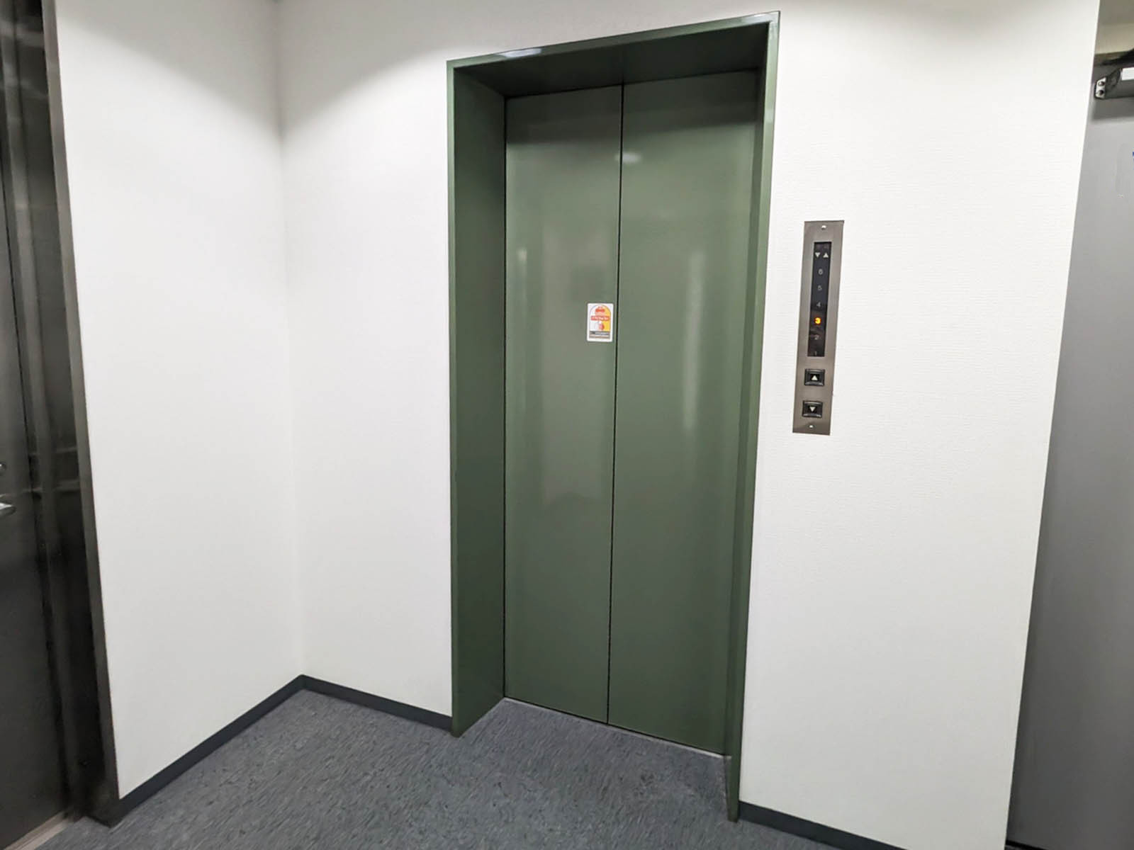 エレベーター