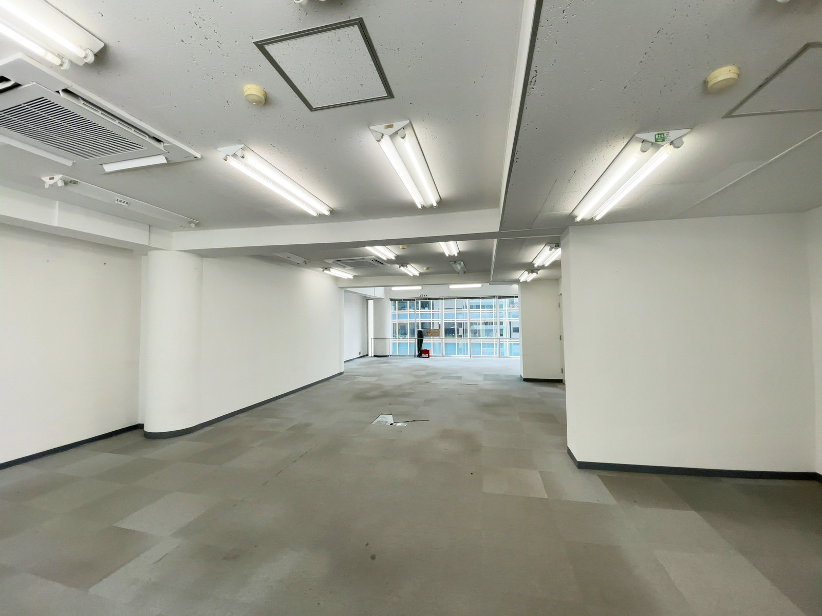 オフィス室内参考画像(9階・約34坪)