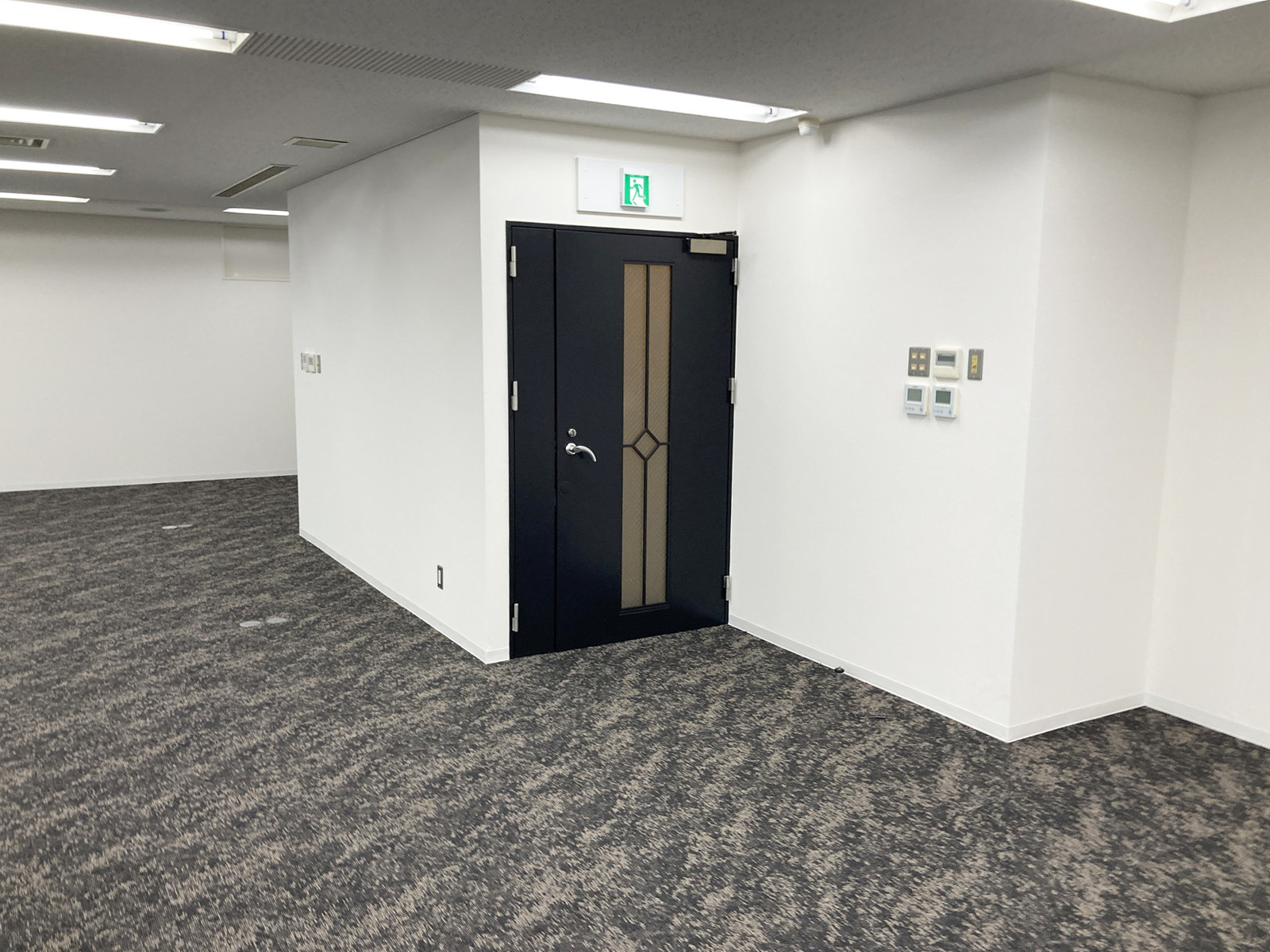 貸室出入口