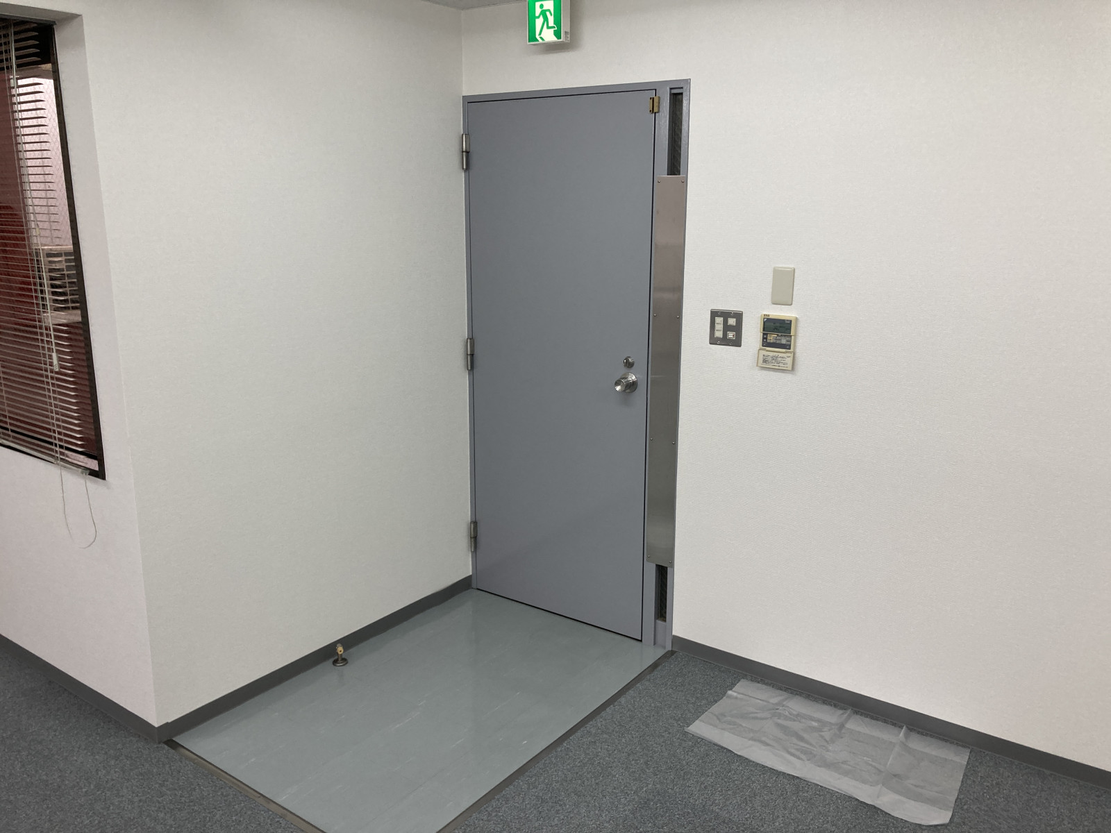 貸室出入口