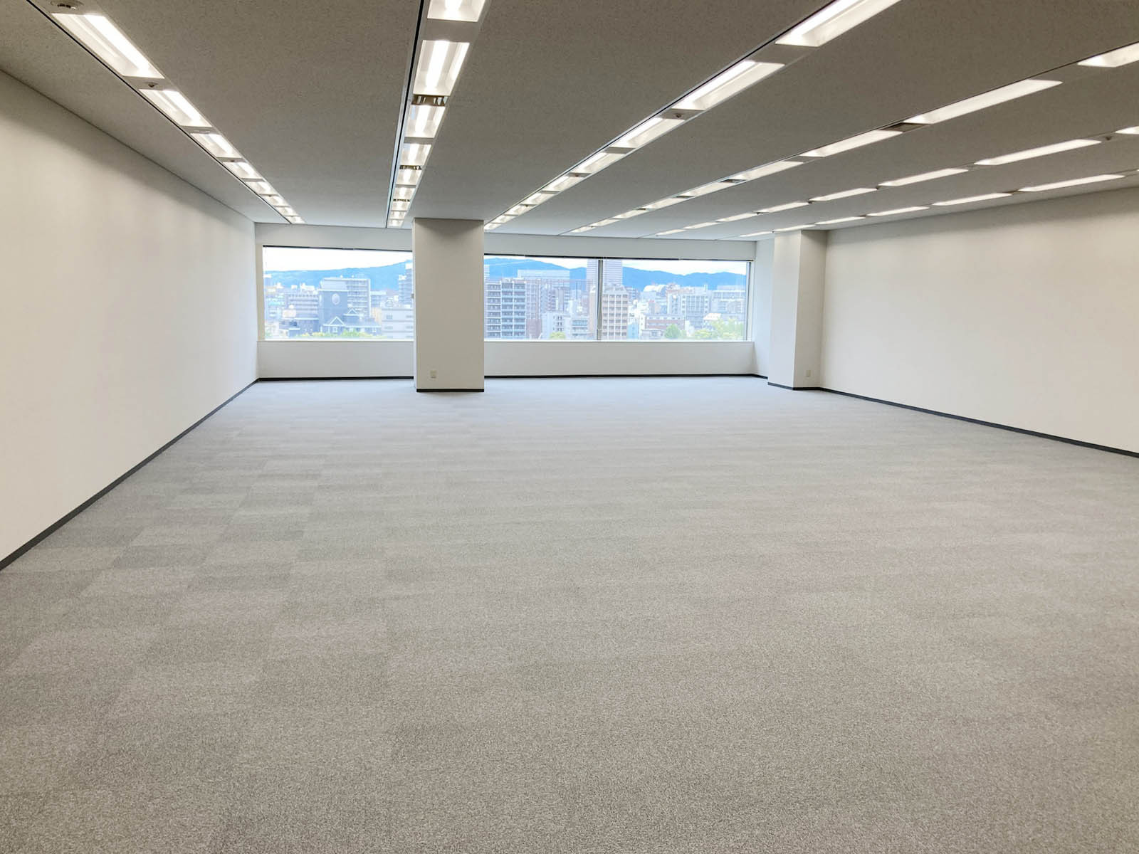 オフィス室内参考画像（6階 61.08坪）