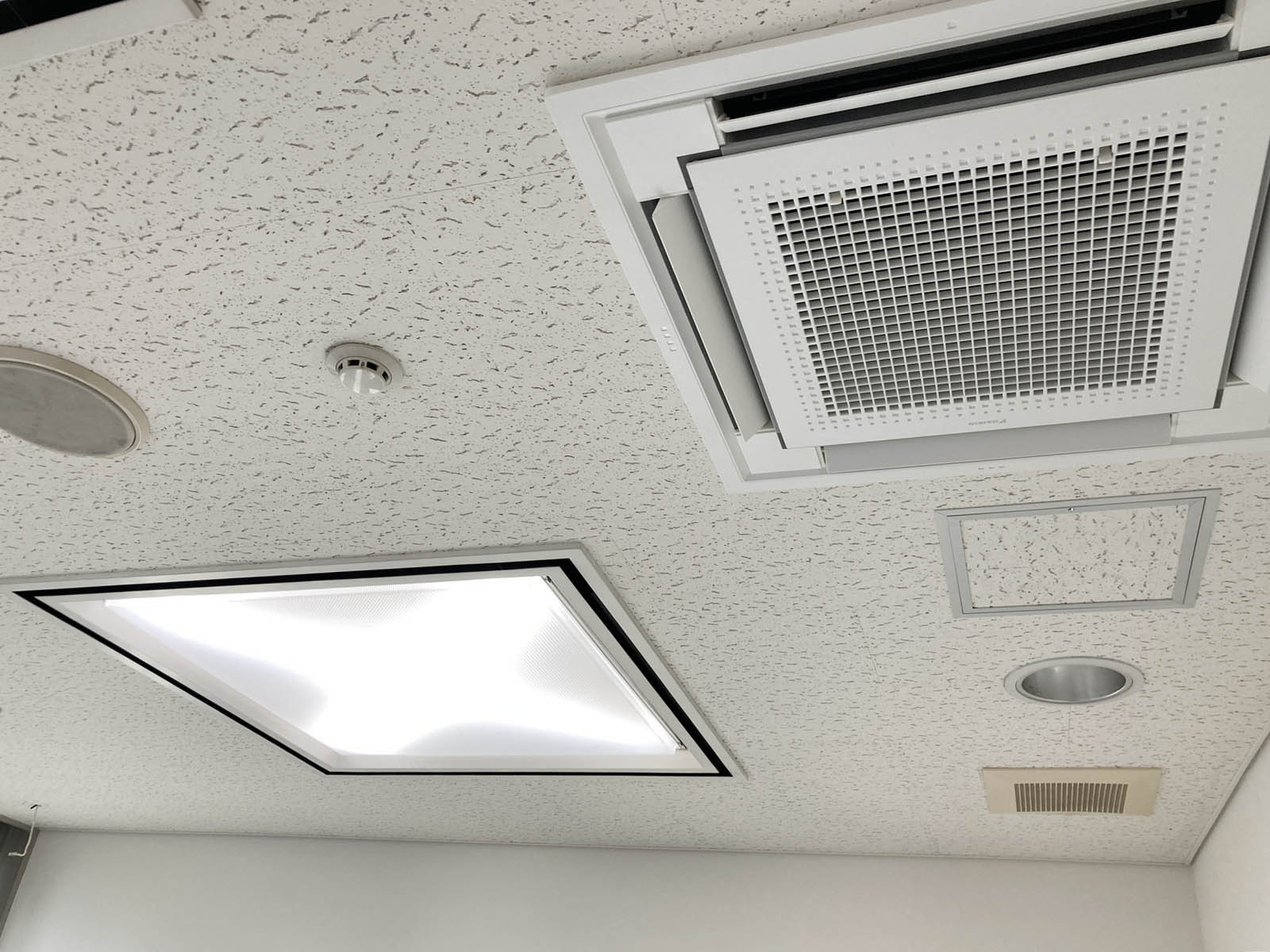 空調吹出口