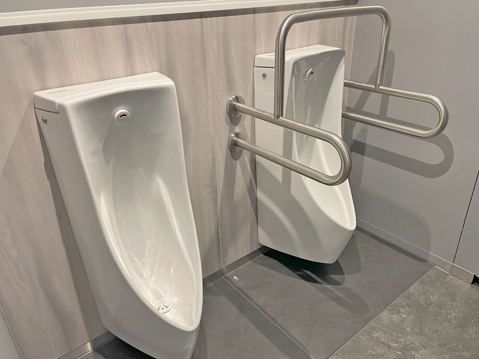 男性用トイレ