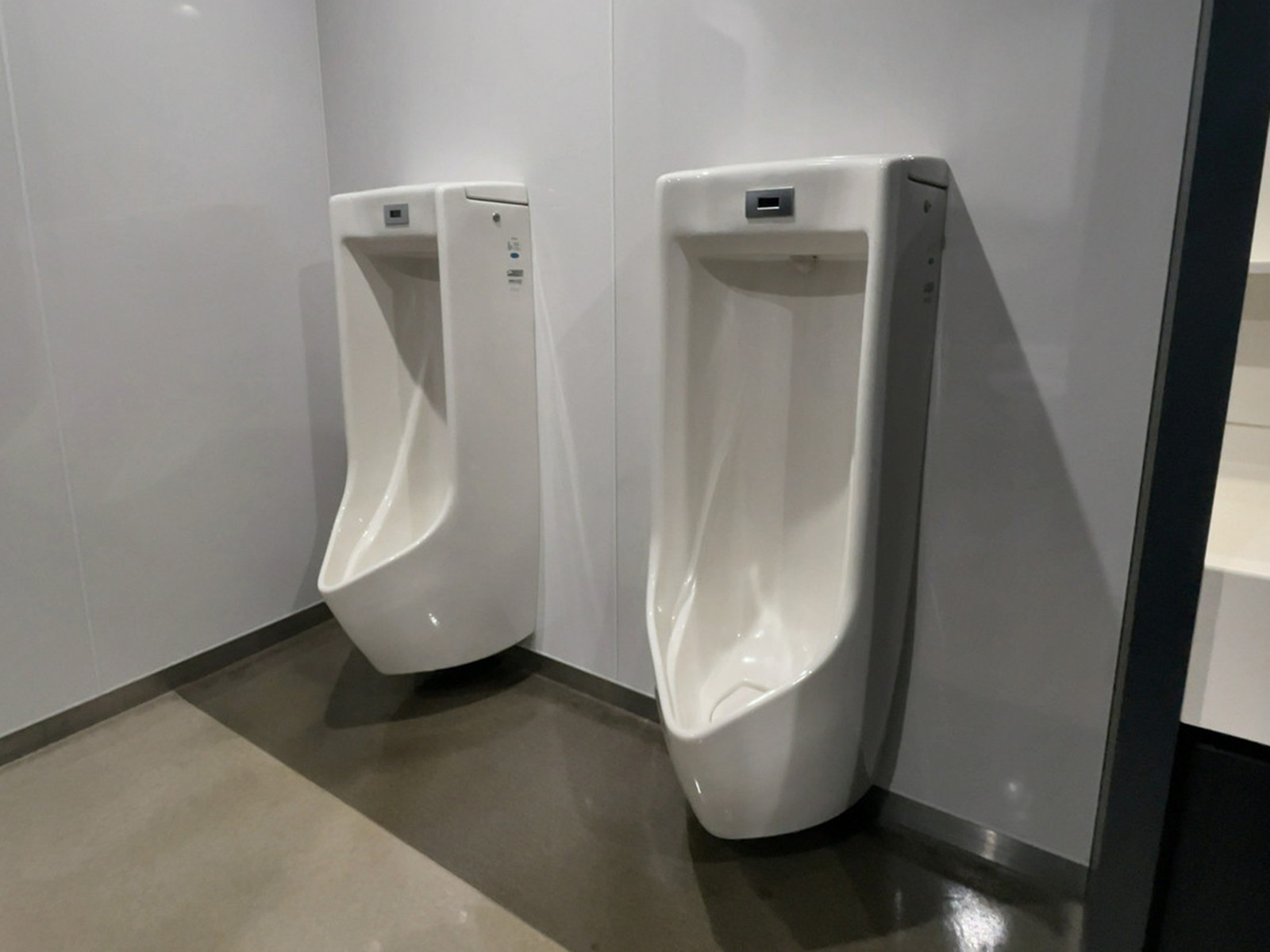 男性用トイレ