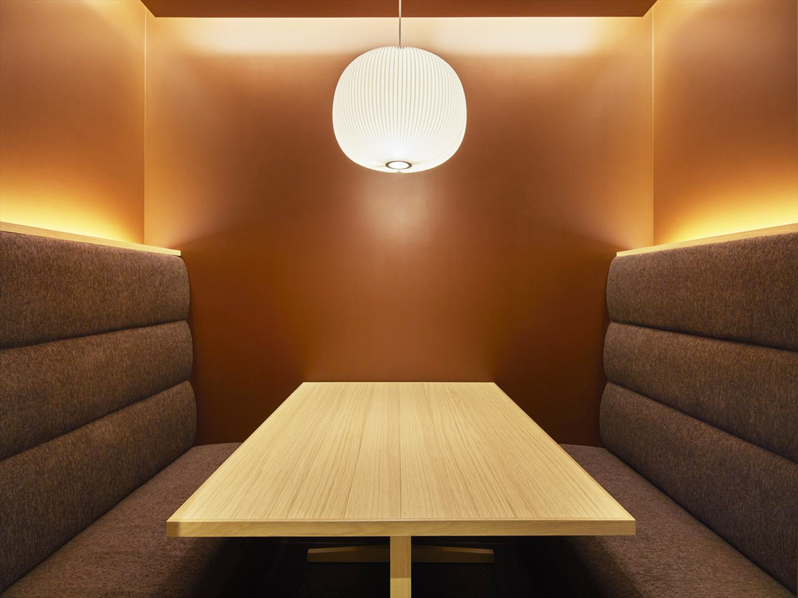室内10