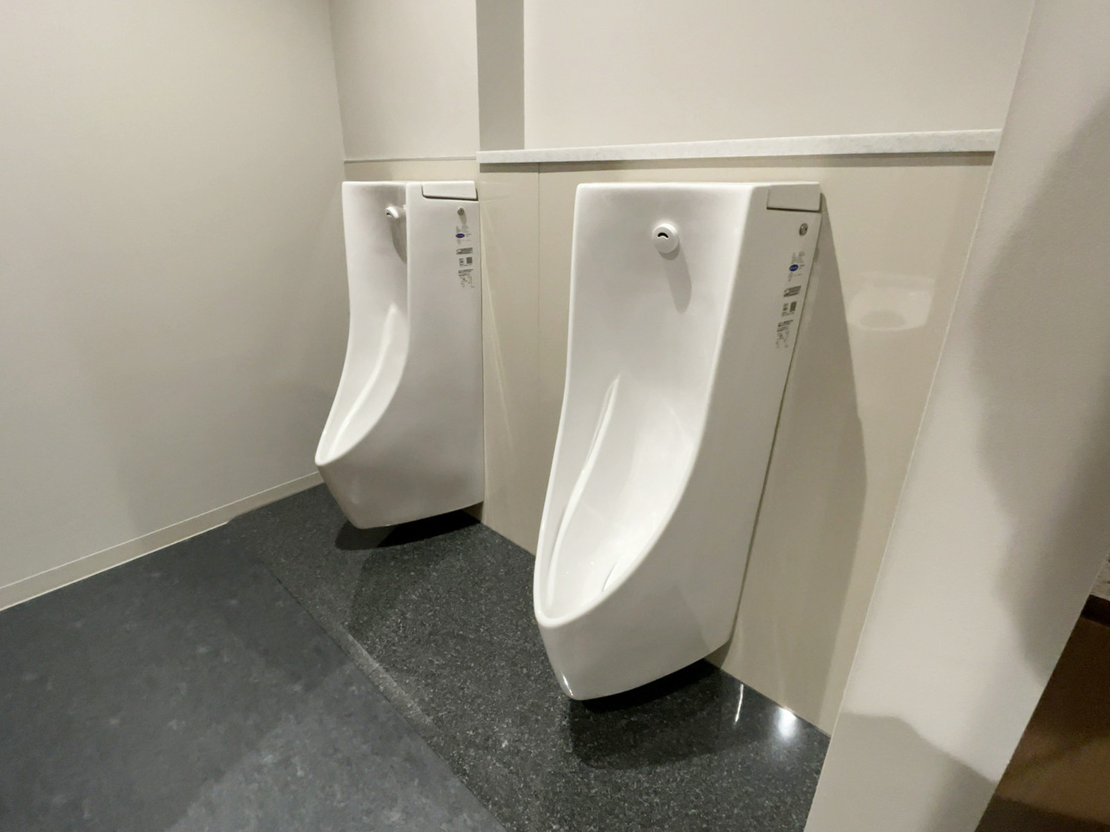 男性用トイレ