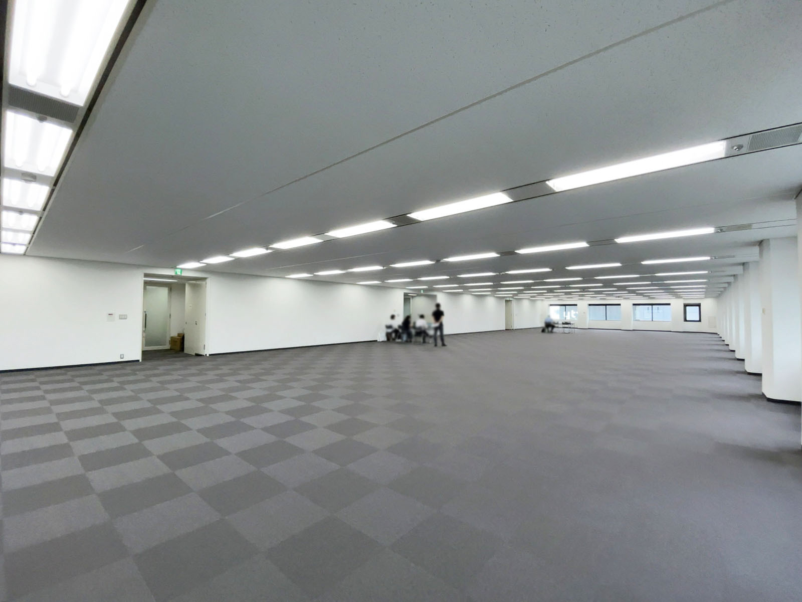 別角度の様子